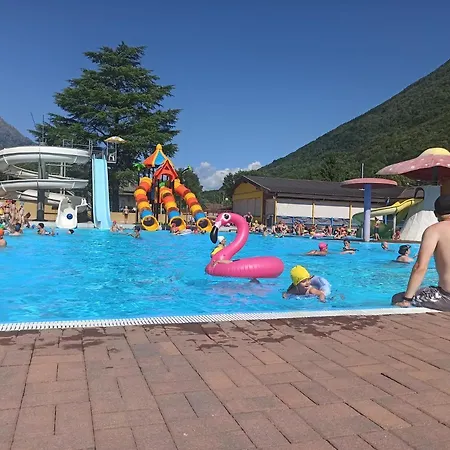 Chalet Seaesta Comfort Lago Di Lugano בקתה