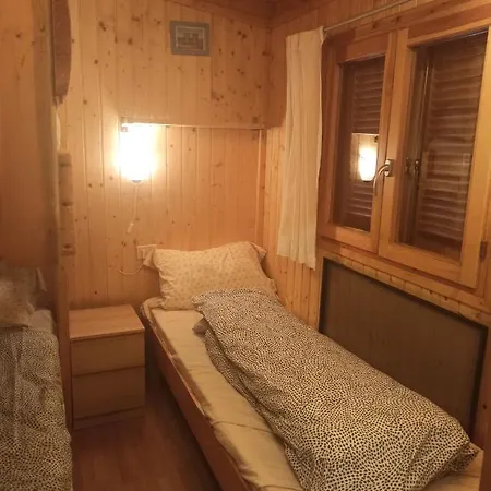 Chalet Seaesta Comfort Lago Di Lugano בקתה